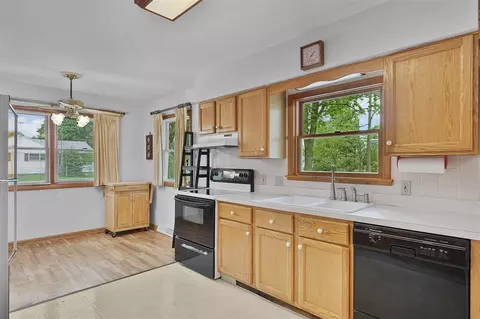 Kitchen - 817 Cherry, Big Rapids, MI 49307 photo 5 of 5