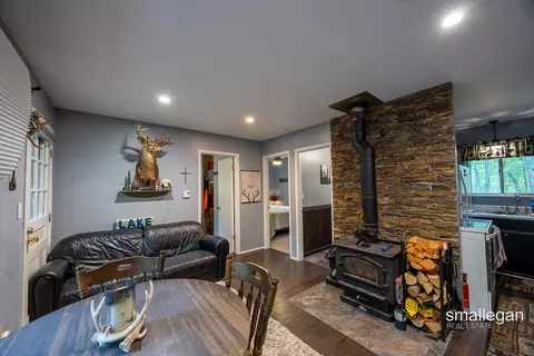 Living - 9134 39th, Bitely, MI 49309 photo 1 of 3