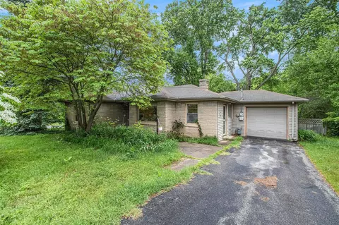 27795 Burmax, Dowagiac, MI 49047