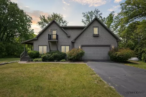 10058 Fulton, Ada, MI 49301