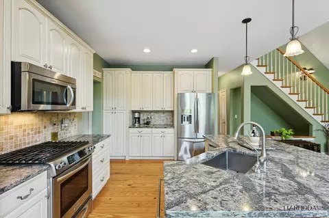 Kitchen - 10058 Fulton, Ada, MI 49301 photo 4 of 8