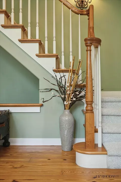 Entry Way - 10058 Fulton, Ada, MI 49301 photo 4 of 5