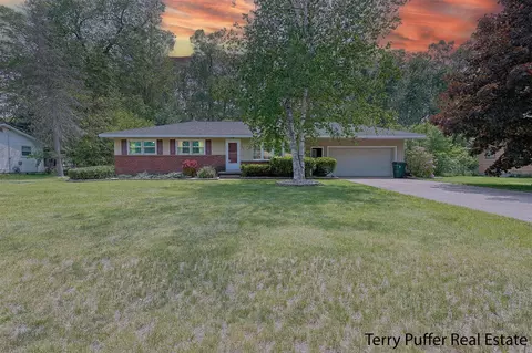 1831 Nielwood, Muskegon, MI 49445