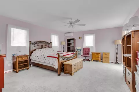Bedroom - 4273 Indian, Jackson, MI 49201 photo 2 of 6