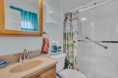 Bath - 4273 Indian, Jackson, MI 49201 photo 3 of 4