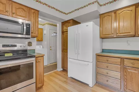 Kitchen - 4273 Indian, Jackson, MI 49201 photo 3 of 5