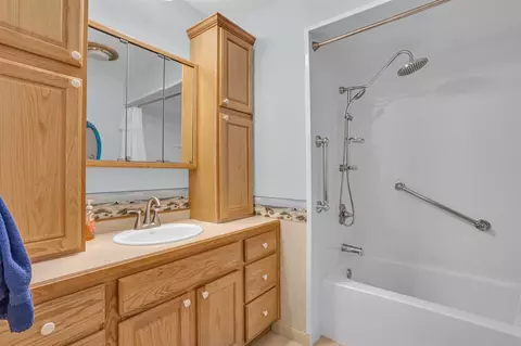 Bath - 4273 Indian, Jackson, MI 49201 photo 1 of 4