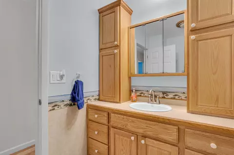 Bath - 4273 Indian, Jackson, MI 49201 photo 2 of 4