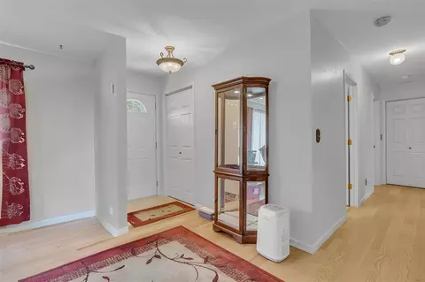 Entry Way - 4273 Indian, Jackson, MI 49201 photo 1 of 1