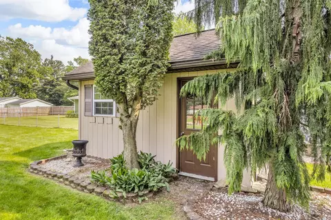 Exterior - 4273 Indian, Jackson, MI 49201 photo 17 of 18