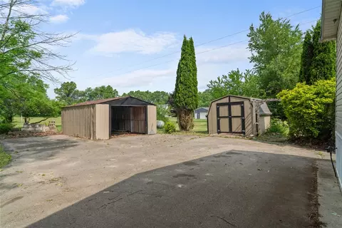 8260 Moreland, Jerome, MI 49249 photo 4