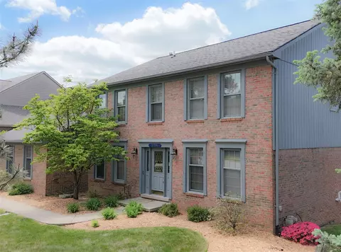 37201 Chesapeake, Farmington Hills, MI 48335