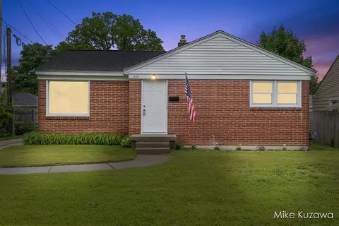 945 Dorothy, Grand Rapids, MI 49504