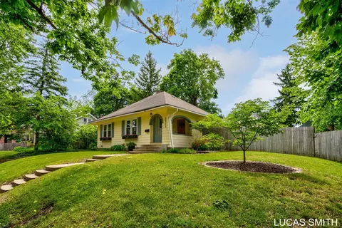 3924 Superior, Grandville, MI 49418