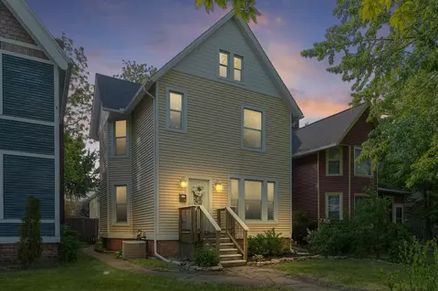 1118 Main, Saint Joseph, MI 49085
