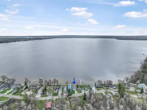 3551 W Lake Mitchell, Cadillac, MI 49601
