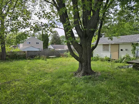 Exterior - 804 17th, Jackson, MI 49203 photo 6 of 7