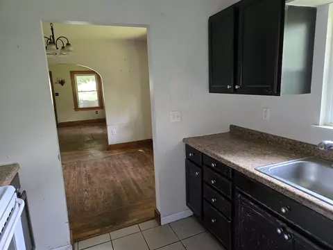 Kitchen - 804 17th, Jackson, MI 49203 photo 1 of 4