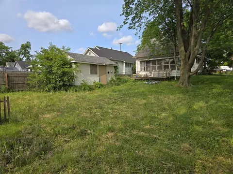 Exterior - 804 17th, Jackson, MI 49203 photo 5 of 7