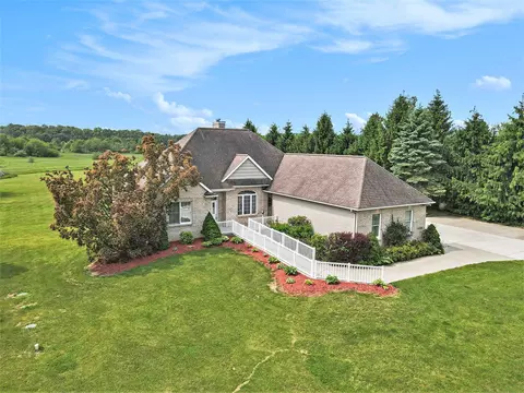 10317 W Rs, Mattawan, MI 49071