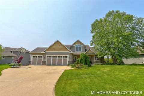9145 Winterberry, West Olive, MI 49460