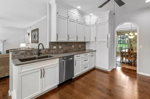 33081 Old Post, Niles, MI 49120 photo 11