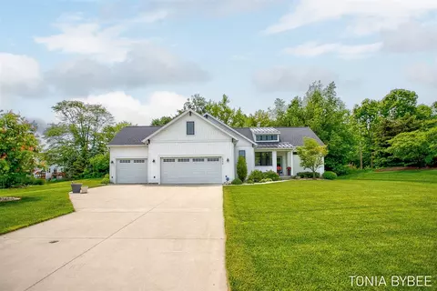 15178 Silver Fir, Holland, MI 49424