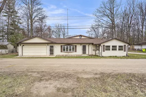 4302 Lake, Beaverton, MI 48612