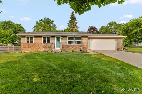 1111 N Hampton, Grand Rapids, MI 49505
