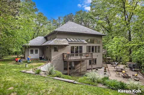 240 Pettis, Ada, MI 49301