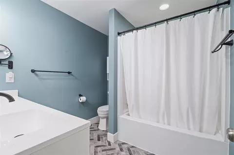 Bath - 2961 E B, Plainwell, MI 49080 photo 2 of 3