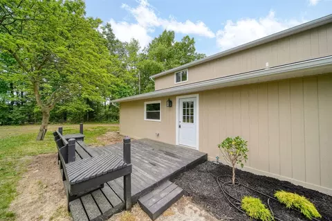 Exterior - 6300 Brooklyn, Jackson, MI 49201 photo 5 of 10