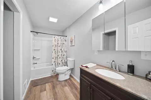 Bath - 6300 Brooklyn, Jackson, MI 49201 photo 3 of 4