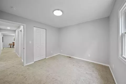 Bedroom - 6300 Brooklyn, Jackson, MI 49201 photo 5 of 10