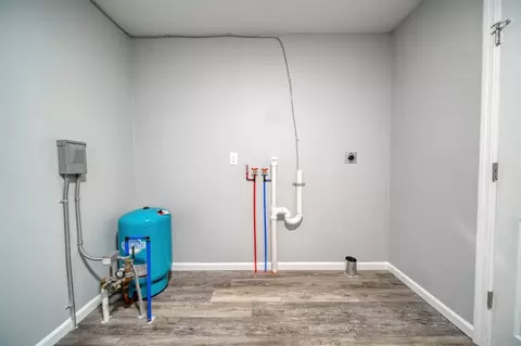 Other - 6300 Brooklyn, Jackson, MI 49201 photo 10 of 11