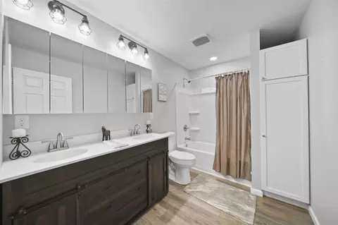Bath - 6300 Brooklyn, Jackson, MI 49201 photo 4 of 4