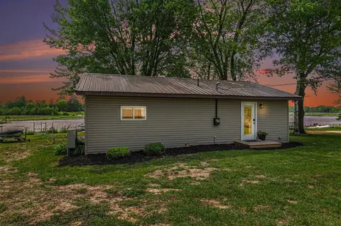 4947 3 Mile, Blanchard, MI 49310