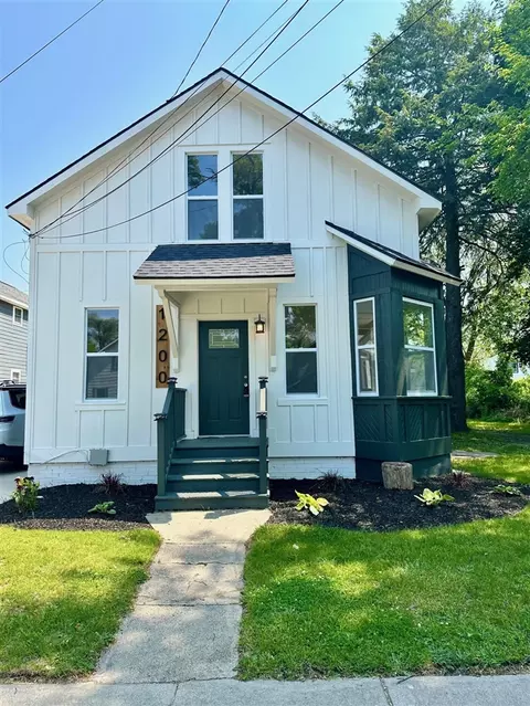 1200 Pine, Muskegon, MI 49442