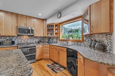 Kitchen - 6676 Ralaric, Dexter, MI 48130 photo 3 of 6