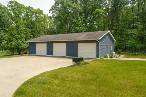 Exterior - 7738 S 3rd, Mattawan, MI 49071 photo 8 of 10