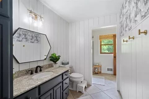Bath - 7738 S 3rd, Mattawan, MI 49071 photo 2 of 4