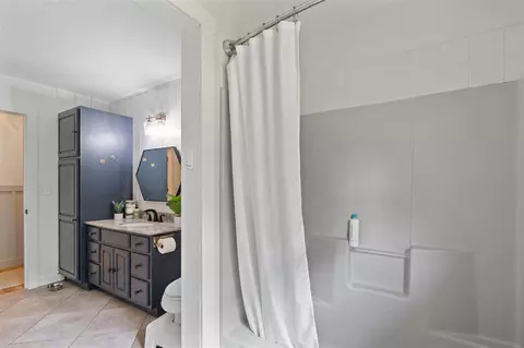 Bath - 7738 S 3rd, Mattawan, MI 49071 photo 3 of 4