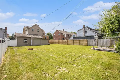 Exterior - 525 Riverview, Monroe, MI 48162 photo 2 of 5