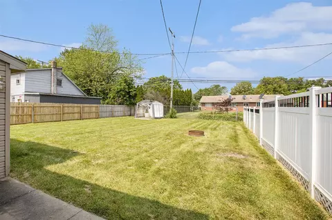 Exterior - 525 Riverview, Monroe, MI 48162 photo 3 of 5