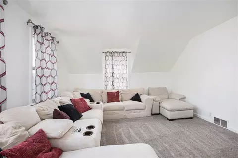 Living - 525 Riverview, Monroe, MI 48162 photo 3 of 3