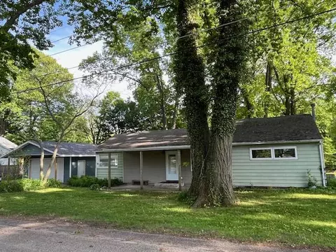 6820 Cherry, Coloma, MI 49038