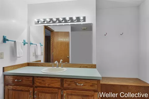 Bath - 1540 Springbrook, Jenison, MI 49428 photo 4 of 5