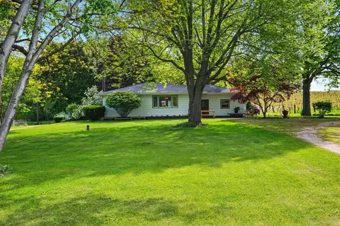 2877 Bessemer, Coloma, MI 49038
