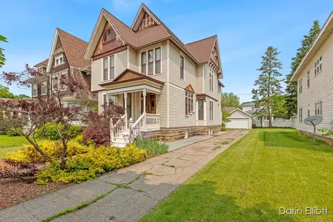216 E Main, Ionia, MI 48846