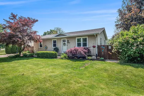 2700 Norfolk, Grand Rapids, MI 49506